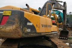 沃尔沃 EC240B履带式挖掘机