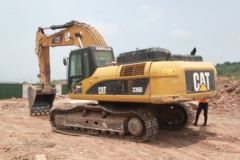 卡特彼勒 330D履带式挖掘机