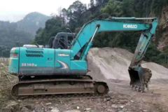 神钢 SK140LC-8履带式挖掘机