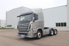 现代商用车 创虎XCIENT重卡 520马力 6X4 AMT自动挡牵引车(液缓)(CHM4251KPQ46V)