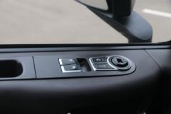 现代商用车 创虎XCIENT重卡 520马力 6X4 AMT自动挡牵引车(液缓)(CHM4251KPQ46V)