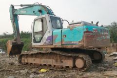 神钢 SK250LC履带式挖掘机