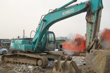 神钢 SK250LC履带式挖掘机