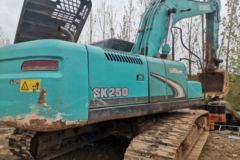 神钢SK250LC-8履带式挖掘机
