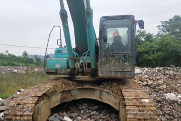 神钢 SK350LC履带式挖掘机