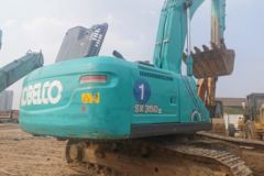 神钢 SK350LC-8履带式挖掘机