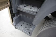 福田 奥铃大黄蜂 Home版 210马力 6.8米排半厢式载货车(高顶双卧)(BJ5188XXY-A1)