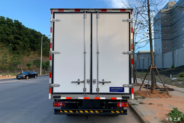 凯马 凯捷M3 4.08米冷藏车