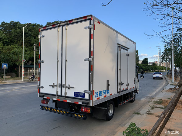凯马 凯捷M3 4.08米冷藏车
