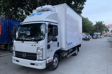 凯马 凯捷M1 130马力 4X2 4.1米冷藏车
