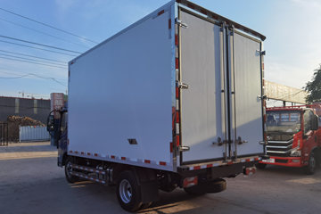 ����Ծ�� ��ԽC500 170���� 4X2 4.09����س�(SH5043XLCZFDDWZ)ͼƬ