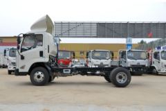 江铃 凯运强劲版 152马力 4.08米单排厢式轻卡(JX5045XXYTGA25)