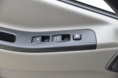 江铃 凯运强劲版 152马力 4.08米单排厢式轻卡(JX5045XXYTGA25)