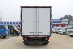 江铃 凯运蓝鲸 129马力 4X2 3.98米冷藏车(JX5045XLCTGA25)