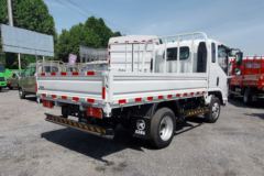 凯马 凯捷M1 高配版 110马力 3.69米排半栏板轻卡(KMC1041A28P5)