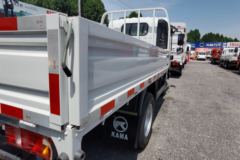 凯马 凯捷M1 高配版 110马力 3.69米排半栏板轻卡(KMC1041A28P5)