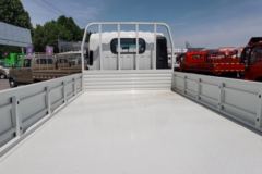 凯马 凯捷M1 高配版 110马力 3.69米排半栏板轻卡(KMC1041A28P5)