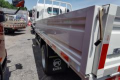 凯马 凯捷M1 高配版 110马力 3.69米排半栏板轻卡(KMC1041A28P5)