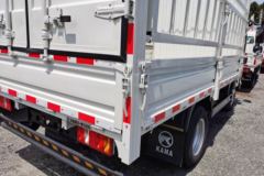 凯马 凯捷M1 110马力 3.6米单排仓栅式轻卡(KMC5041CCYA28D5) 凯马 凯捷M1 110马力 3.6米单排仓栅式轻卡(KMC5041CCYA28D5)