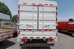 凯马 凯捷M1 110马力 3.6米单排仓栅式轻卡(KMC5041CCYA28D5) 凯马 凯捷M1 110马力 3.6米单排仓栅式轻卡(KMC5041CCYA28D5)