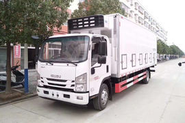 庆铃底盘&nbsp;畜禽运输车外观图片