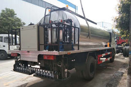 东风商用车底盘&nbsp;沥青洒布车外观图片