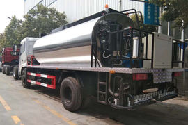 东风商用车底盘&nbsp;沥青洒布车外观图片