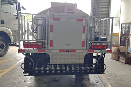 东风多利卡底盘&nbsp;沥青洒布车外观图片