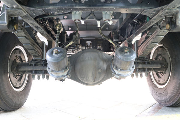 青春飞扬版厢式轻卡贵阳市火热促销中，让利高达0.5万