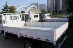 福田 奥铃新捷运 青春版Plus 130马力 4.17米单排栏板轻卡(BJ1048V9JBA-A1)