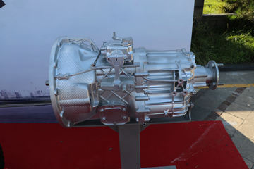 采埃孚Ecolite 6S558 6挡 手动挡变速箱