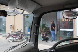 一汽红塔底盘&nbsp;冷藏车驾驶室图片