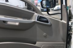 一汽红塔 解放公狮 110马力 4X2 4.05米冷藏车(XBZ5040XLCC6)
