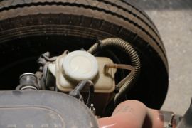 一汽红塔底盘&nbsp;冷藏车底盘图片