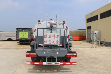 一汽红塔底盘&nbsp;洒水车/喷洒车外观图片