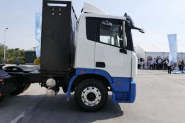 智蓝重卡&nbsp;电动牵引车外观图片