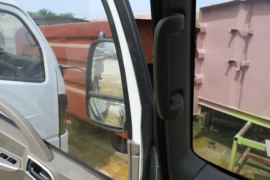 一汽红塔底盘 洒水车/喷洒车驾驶室图片