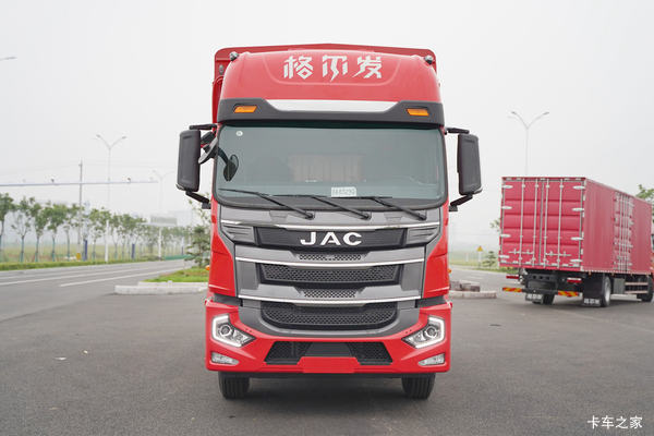 江淮 格尔发A5WIII重卡 400马力 8X4 9.6米厢式