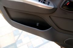 福田 奥铃大黄蜂 210马力 6.8米排半栏板载货车(BJ1188VGPHK-A1)