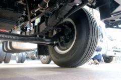 福田 奥铃大黄蜂 210马力 6.8米排半栏板载货车(BJ1188VGPHK-A1)