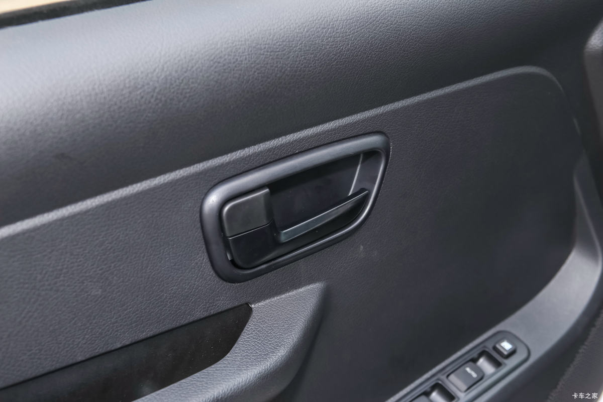 金杯T20载货车驾驶室图片