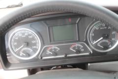 东风柳汽 乘龙H5 创富版 290马力 6X2 9.7米厢式载货车(法士特8档)