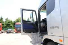 福田 欧曼EST 6系重卡 穿越版 560马力 6X4 AMT自动挡牵引车(国六)(BJ4259Y6DHL-01)