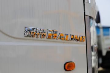 һ������ ��Ű��� 84���� 3.715�׵�����ʽ�Ῠ(CA5040XXYK2L3E5-1)ͼƬ