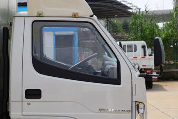 һ������ ��Ű��� 84���� 3.715�׵�����ʽ�Ῠ(CA5040XXYK2L3E5-1)ͼƬ