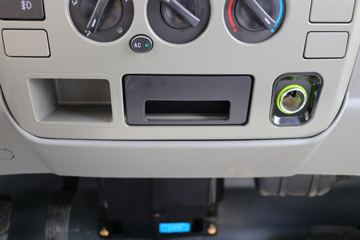 һ������ ��Ű��� 84���� 3.715�׵��Ų�դʽ�Ῠ(CA5040CCYK2L3E5-1)ͼƬ