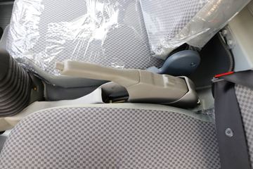 һ������ ��Ű��� 84���� 3.715�׵�����ʽ�Ῠ(CA5040XXYK2L3E5-1)ͼƬ