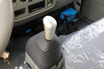 һ������ ��Ű��� 84���� 3.715�׵�����ʽ�Ῠ(CA5040XXYK2L3E5-1)ͼƬ