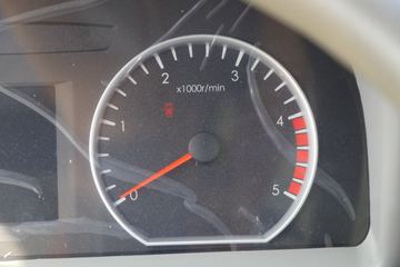 һ������ ��Ű��� 84���� 3.715�׵�����ʽ�Ῠ(CA5040XXYK2L3E5-1)ͼƬ