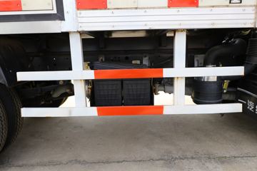 һ������ ��Ű��� 84���� 3.715�׵�����ʽ�Ῠ(CA5040XXYK2L3E5-1)ͼƬ